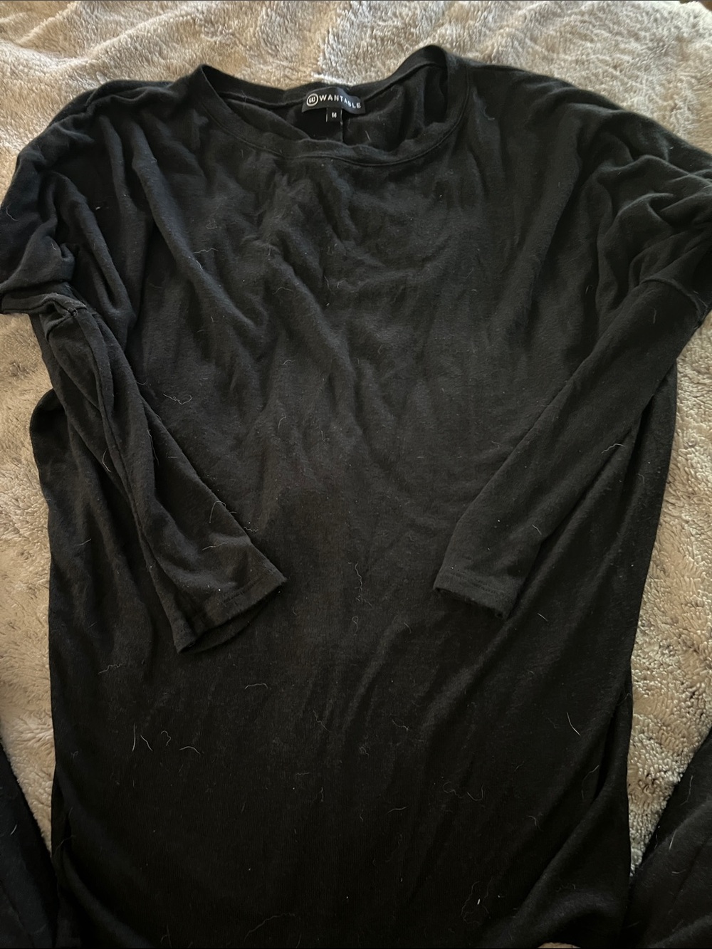 WANTABLE Black Crewneck Long Sleeve Top